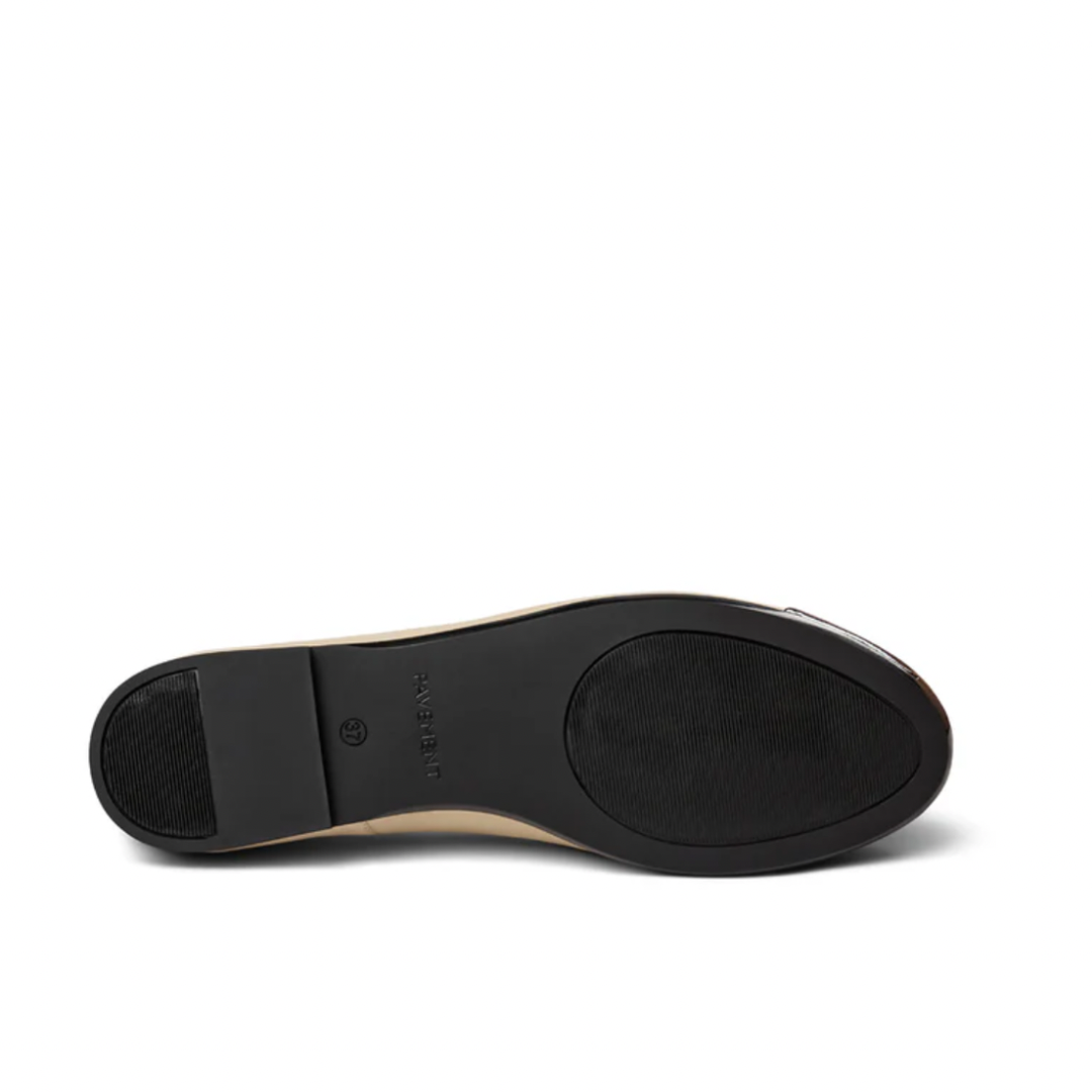 PAVEMENT - BALLERINASKO - LUCY 23171 - BEIGE/SORT PATENT