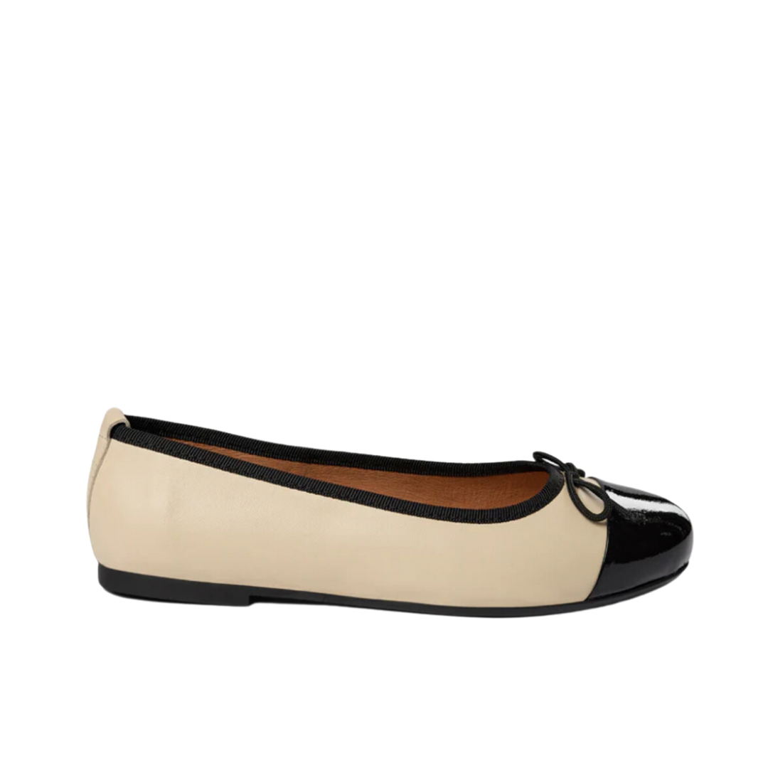 PAVEMENT - BALLERINASKO - LUCY 23171 - BEIGE/SORT PATENT