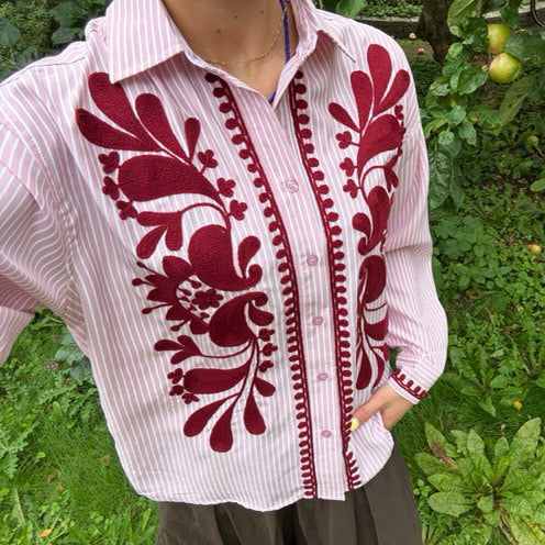 BY LUND - SKJORTE - SIDSEL 3600 - LYSERØD M. BRODERI