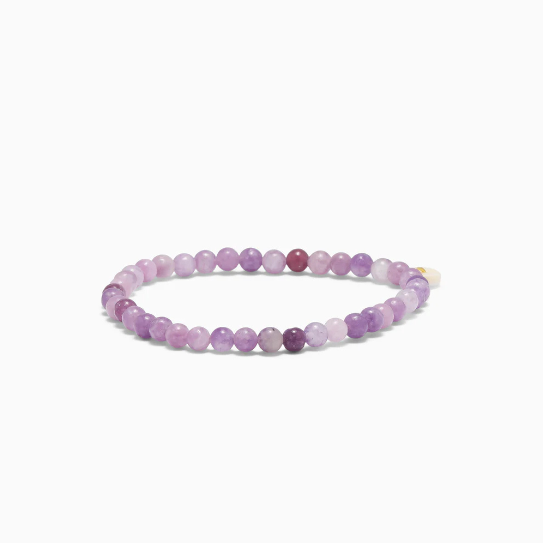 SOÏ - KRYSTAL ARMBÅND - AMETYST 4 MM.