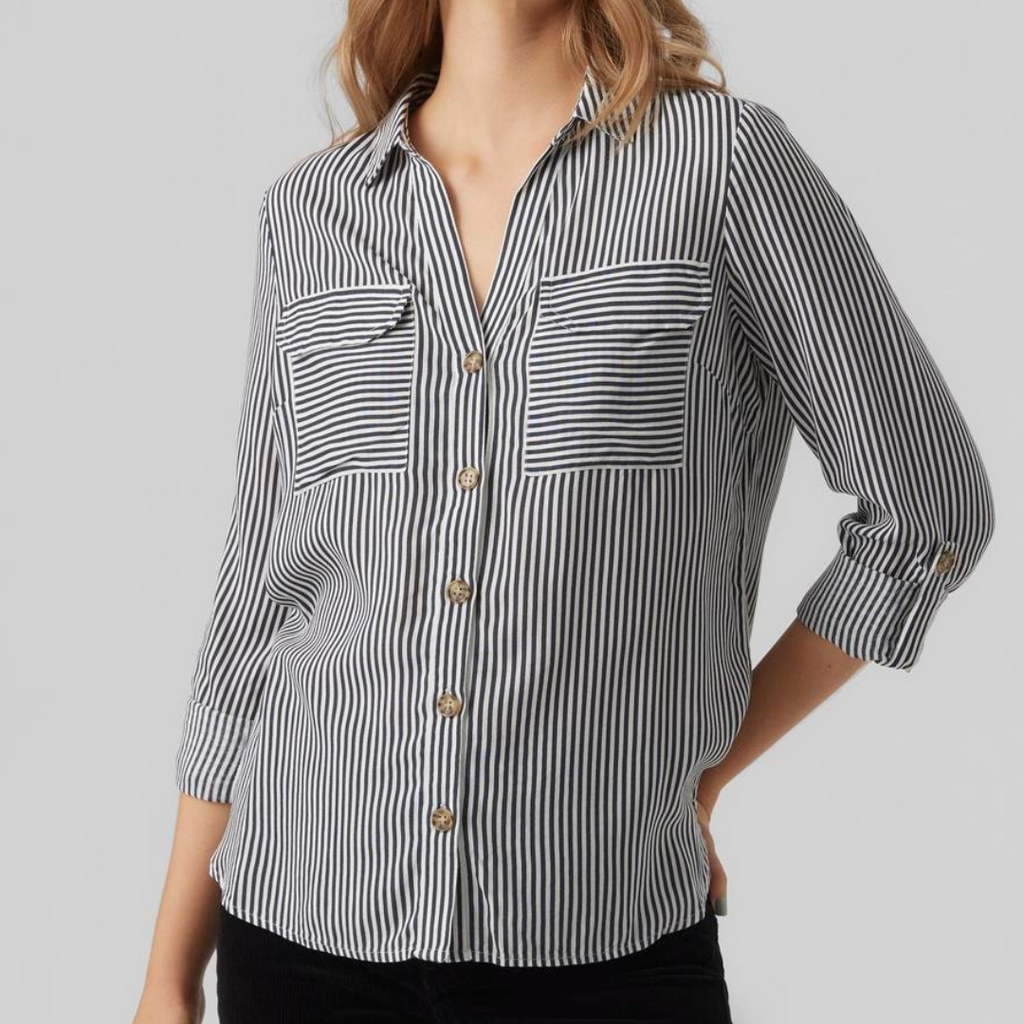 VERO MODA - SKJORTE - BUMPY 10275283 - SNOW WHITE/INDIA INK STRIPES
