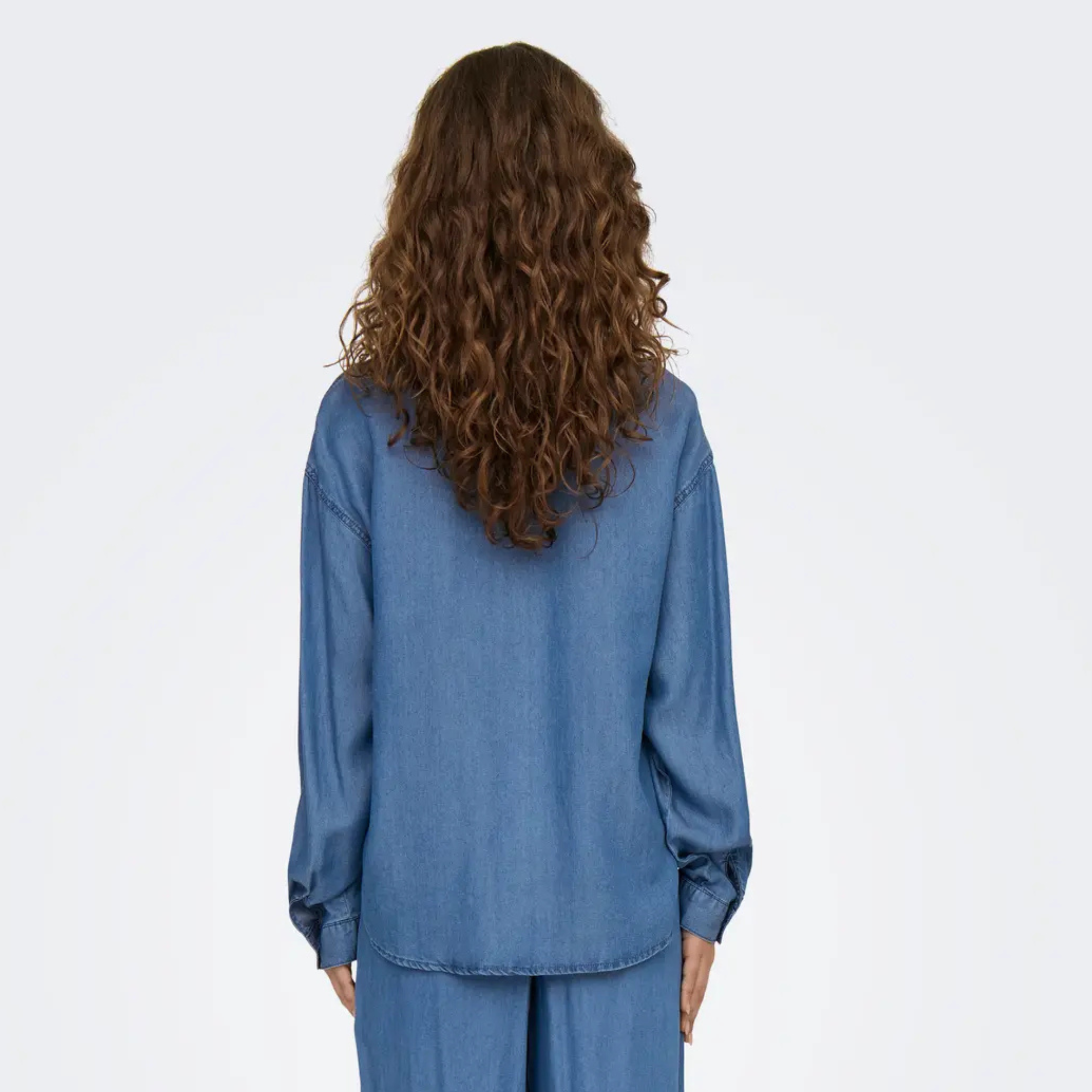 ONLY - SKJORTE - CHARIS 15337928 - MEDIUM BLUE DENIM