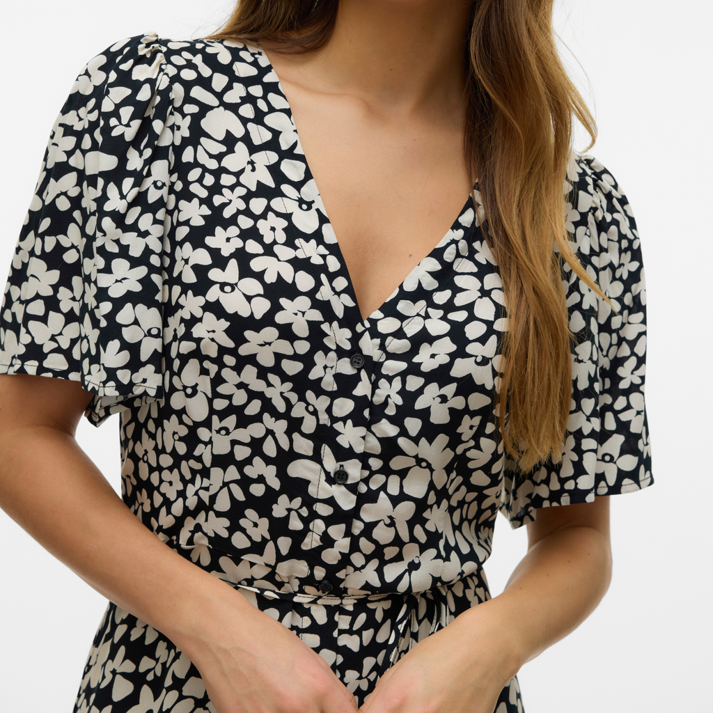 VERO MODA - KJOLE - ALBA 10330301 - BLACK SUSSIE/SNOW WHITE