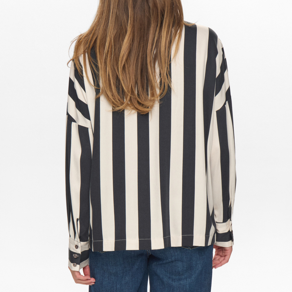 NÜMPH - SKJORTE - MINZU STRIPE 706112 - CAVIAR